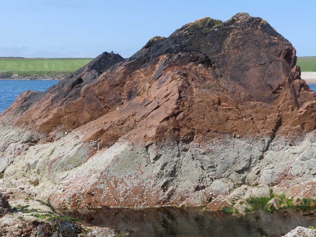 Granite, Braewick Beach east, North Mainland
